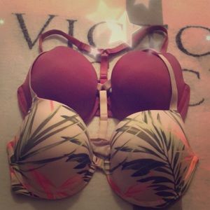 2 VSPINK wear everywhere push up bras